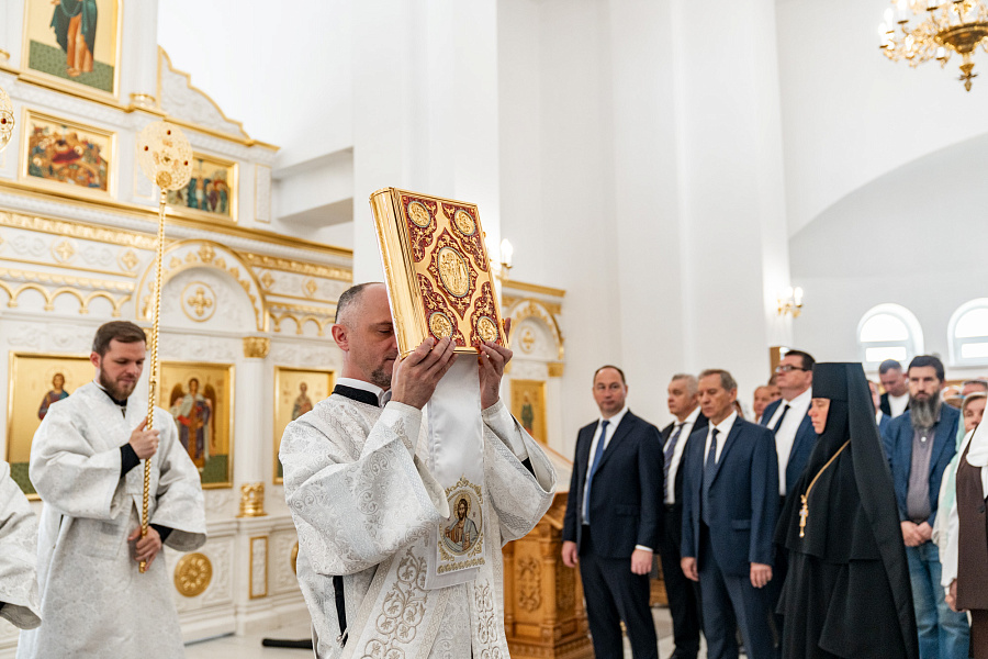 Великое освящение храма Всех святых, в земле Русской просиявших города Ступино